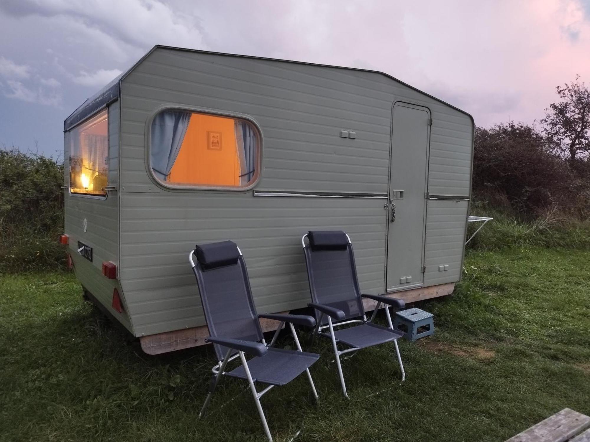 Camping Les Ronds Duval Face Aux Iles Anglo-Normandes Les Moitiers-d'Allonne Phòng bức ảnh