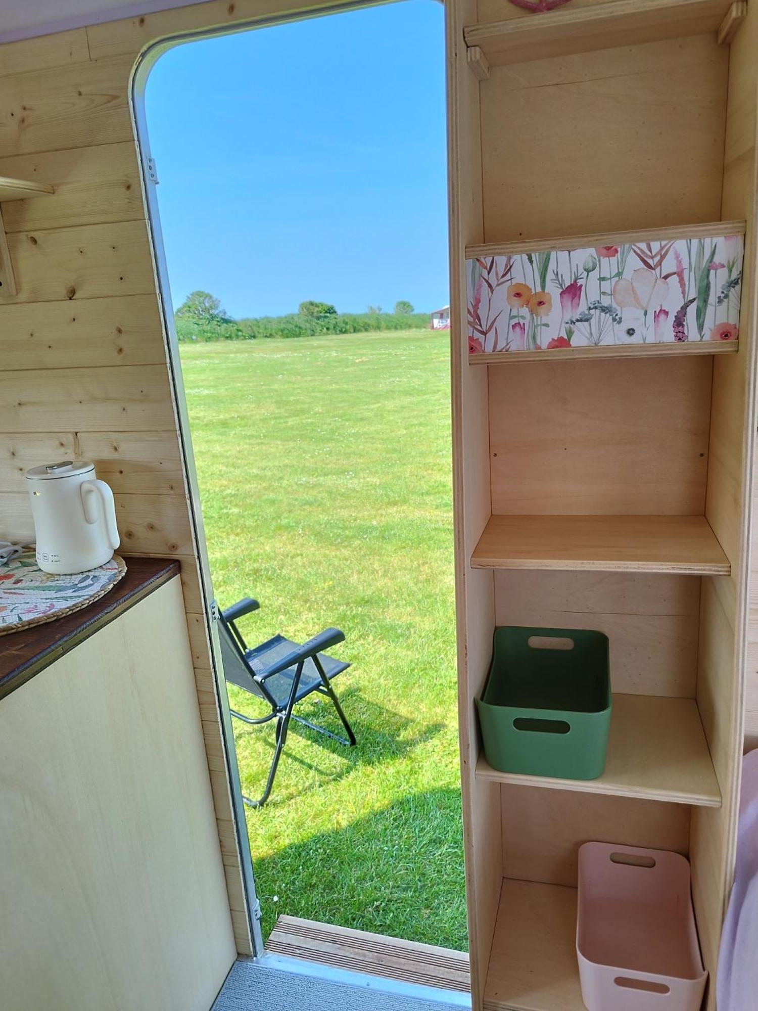 Camping Les Ronds Duval Face Aux Iles Anglo-Normandes Les Moitiers-d'Allonne Ngoại thất bức ảnh